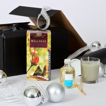 Wellness-Geschenkset mit Duftkerze, Room-Aroma, Kr�utertee